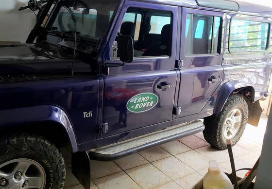 LAND ROVER DEFENDER 2.5 CSW 110 4X4 TURBO DIESEL 4P MANUAL
